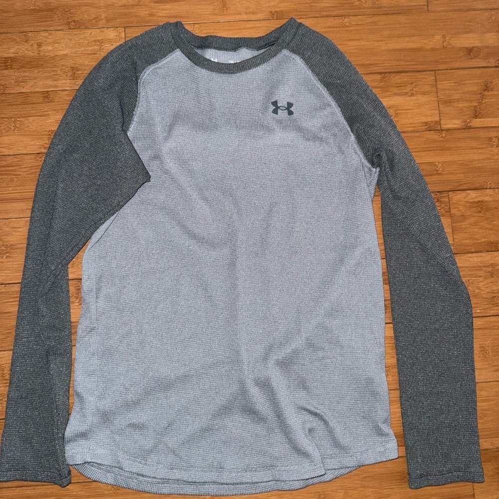 Under Armour Boys Gray Long Sleeve Shirt